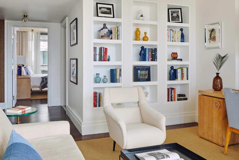 Superior King Suite with Balcony interior